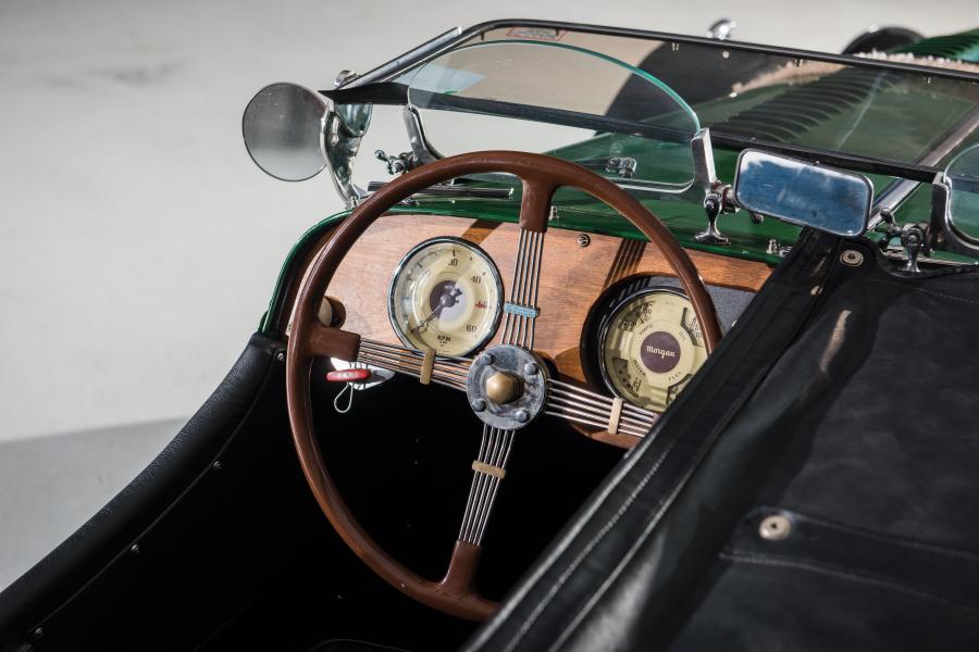 Интерьер Morgan Plus 4 1950 года  (NA) (фото 11 из 29)